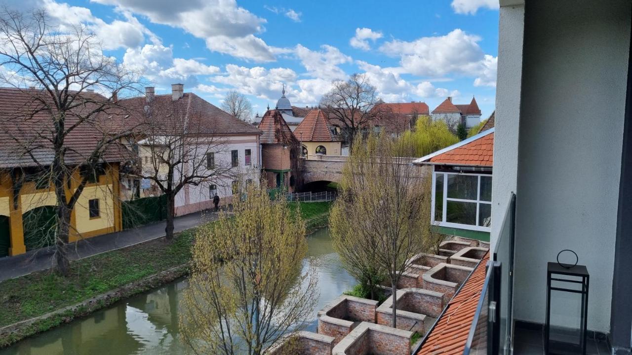 Viktoria Apartman Gyula Luaran gambar