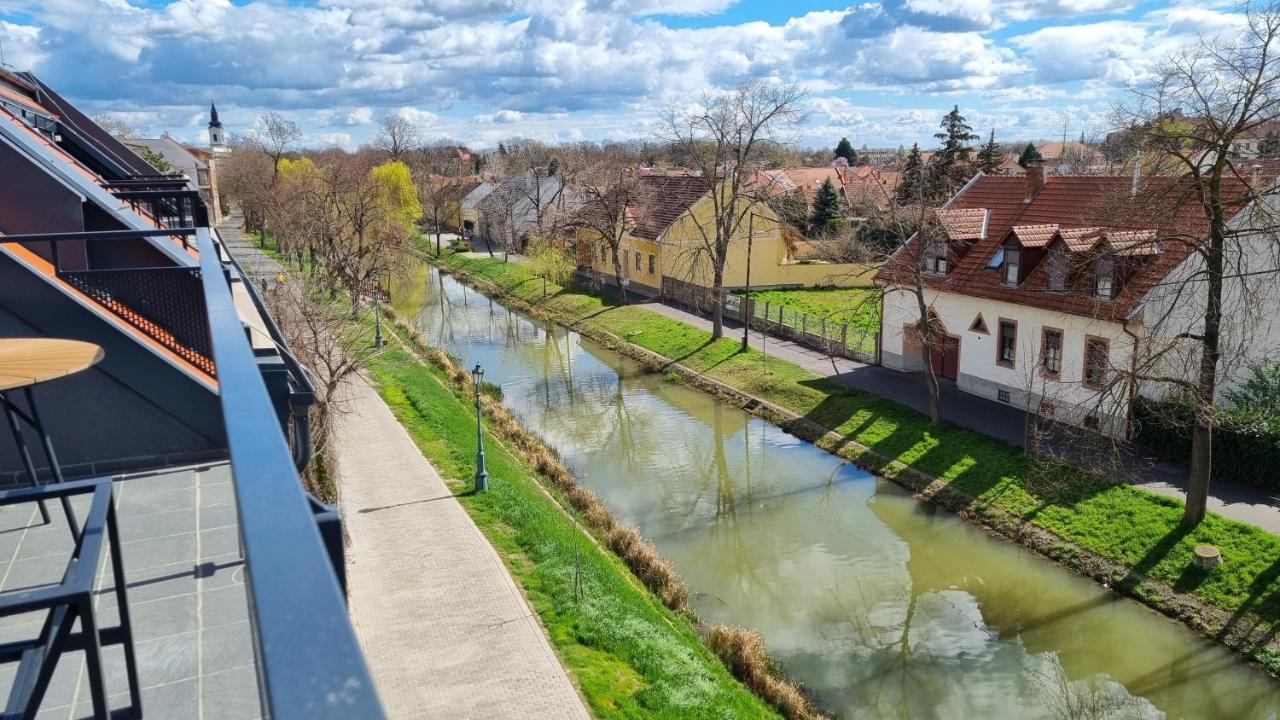 Viktoria Apartman Gyula Luaran gambar