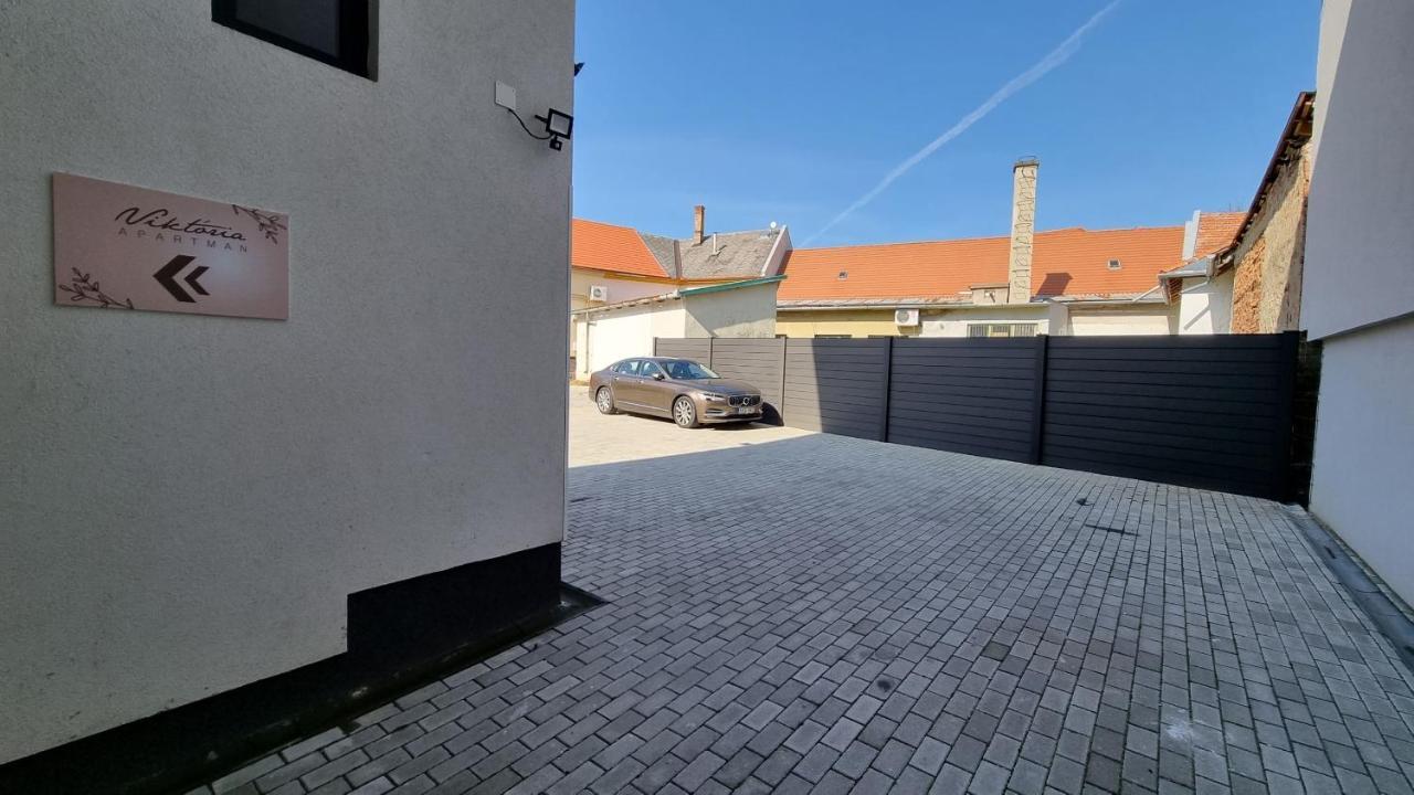 Viktoria Apartman Gyula Luaran gambar