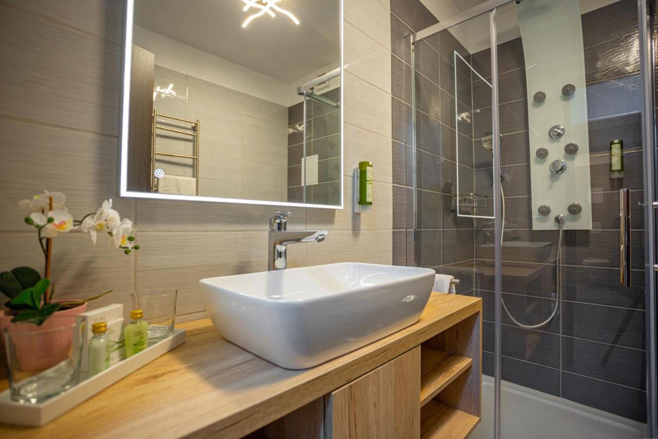 Viktoria Apartman Gyula Luaran gambar