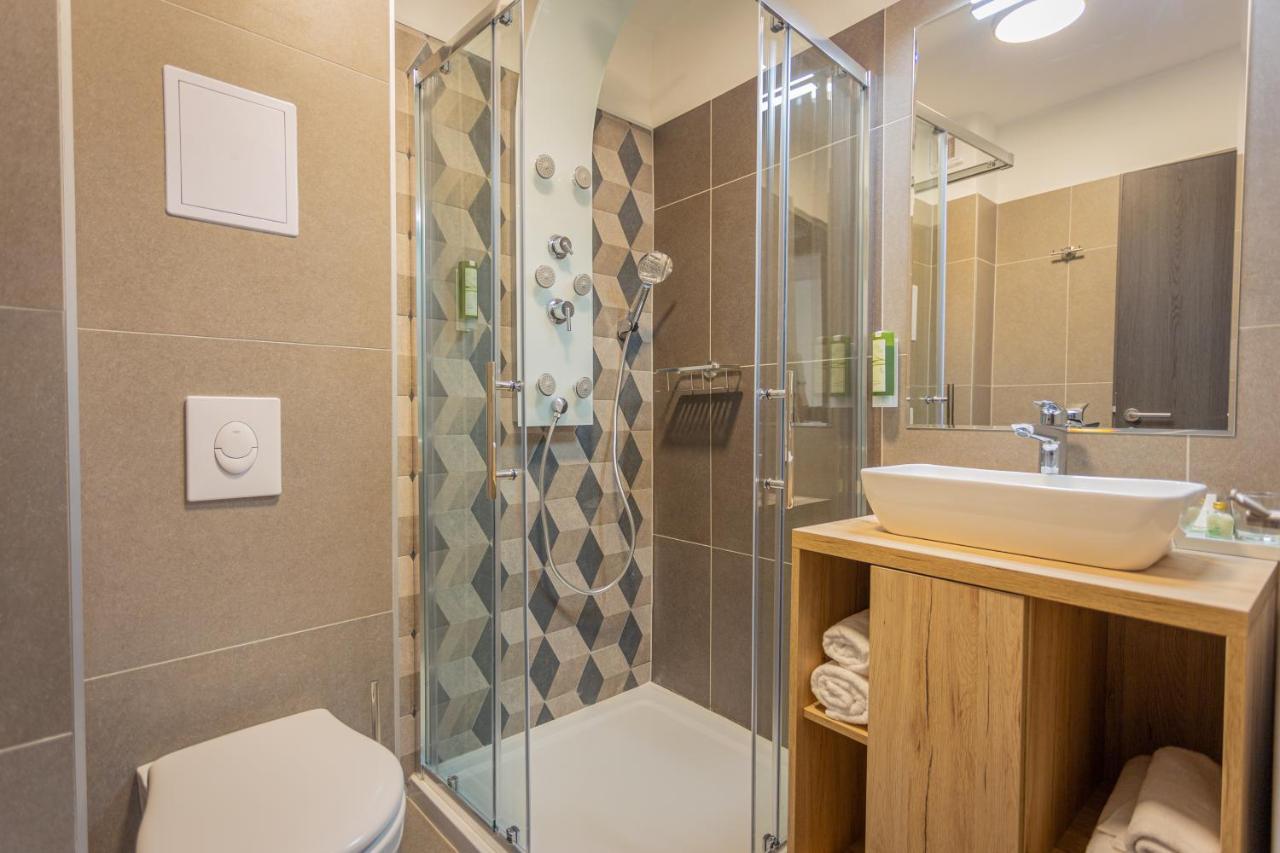 Viktoria Apartman Gyula Luaran gambar
