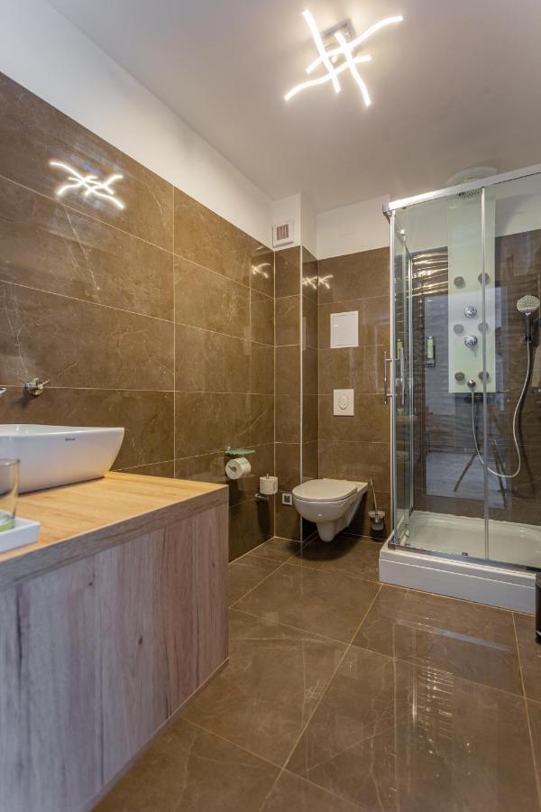Viktoria Apartman Gyula Luaran gambar