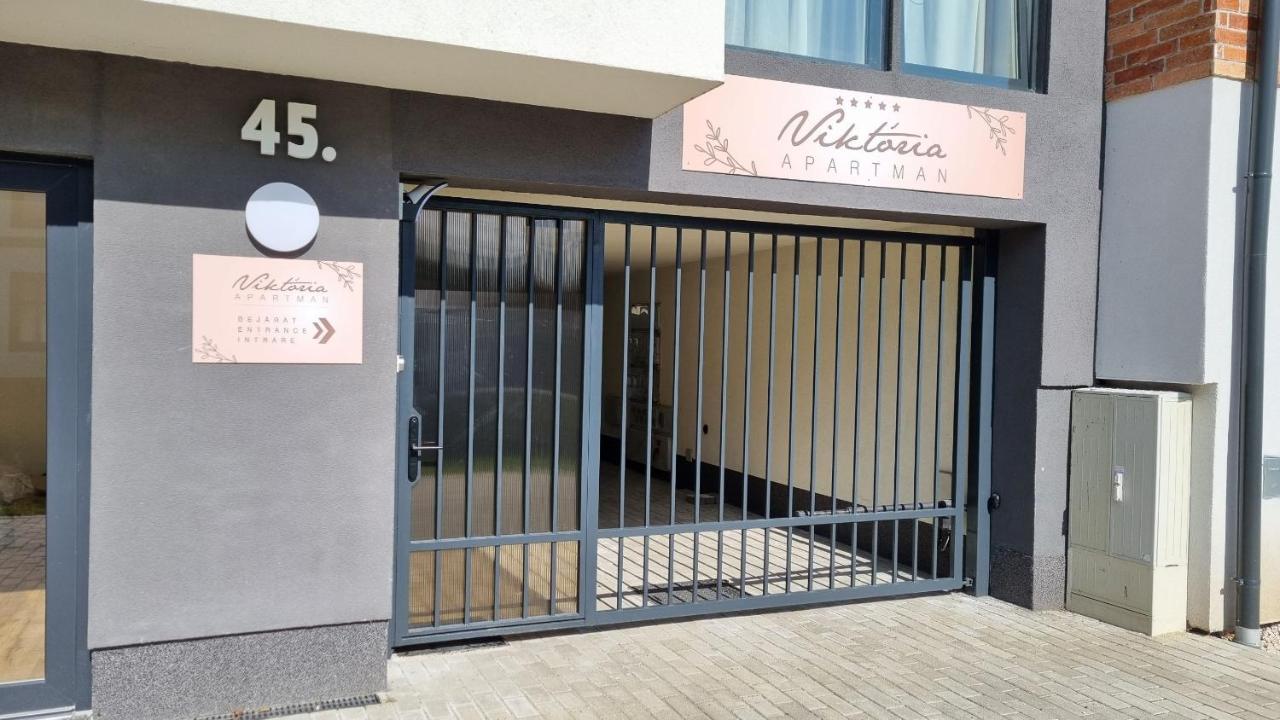 Viktoria Apartman Gyula Luaran gambar